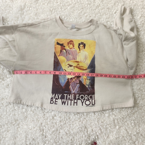 Old Navy Sz L Oversize Cropped Licensed Pop Culture Grafic Star Wars Sweater - Picture 5 of 11